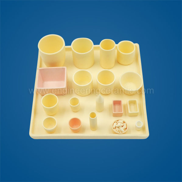 Por que escolher materiais de laboratório de cerâmica de alumina para suas necessidades de laboratório?